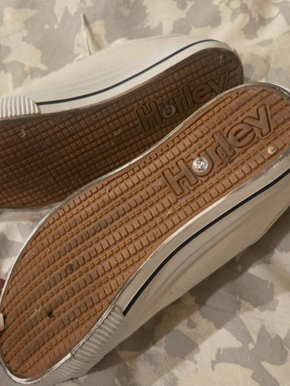 Hurley shoes